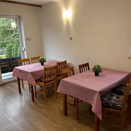 7 - With Shared Bathroom Daire